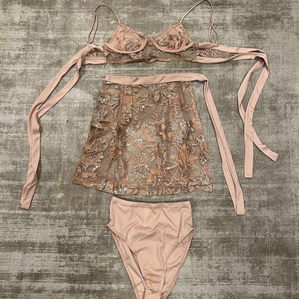 NWOT Party Girl Glitter Mesh Set in Gold XS - Picture 2 of 10